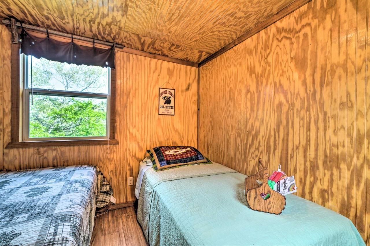 Rustic Davis Cabin Less Than Half Mile To Turner Falls! 외부 사진